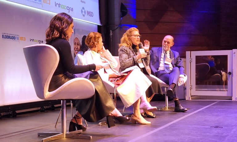 Presidente da ABPTGIC destaca avanços no rastreamento do câncer de colo do útero em Fórum do Estadão